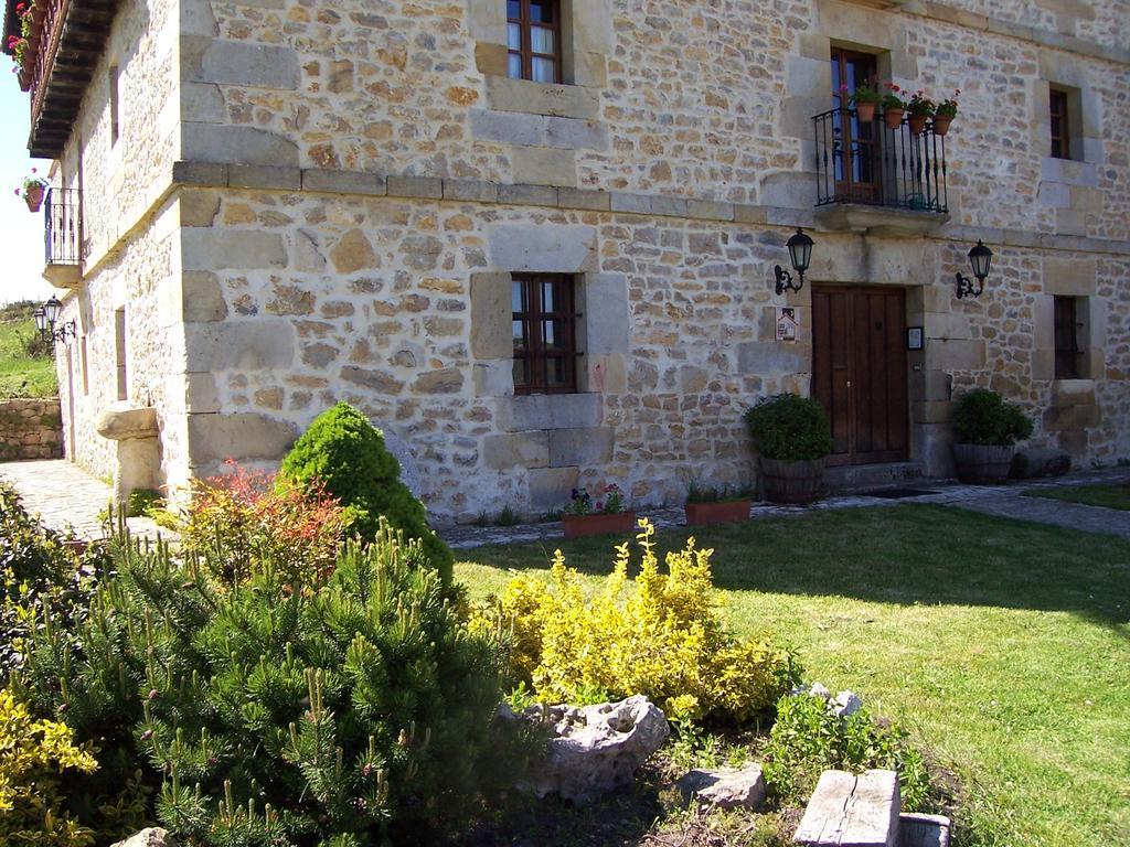 Casa Rural La Toba I Y II Bezana Екстериор снимка